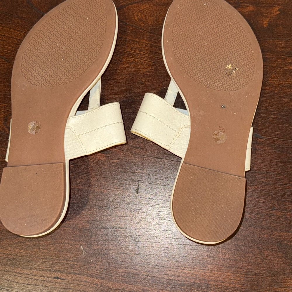 Tory Burch White Thong Sandals with Gold Logo Accent - Picture 6 of 8
